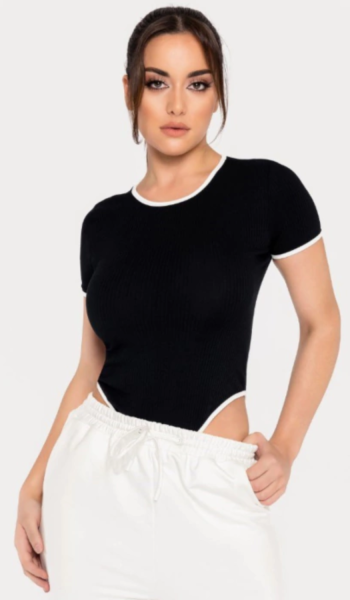 Body Cavado Manga Curta Liso Feminino